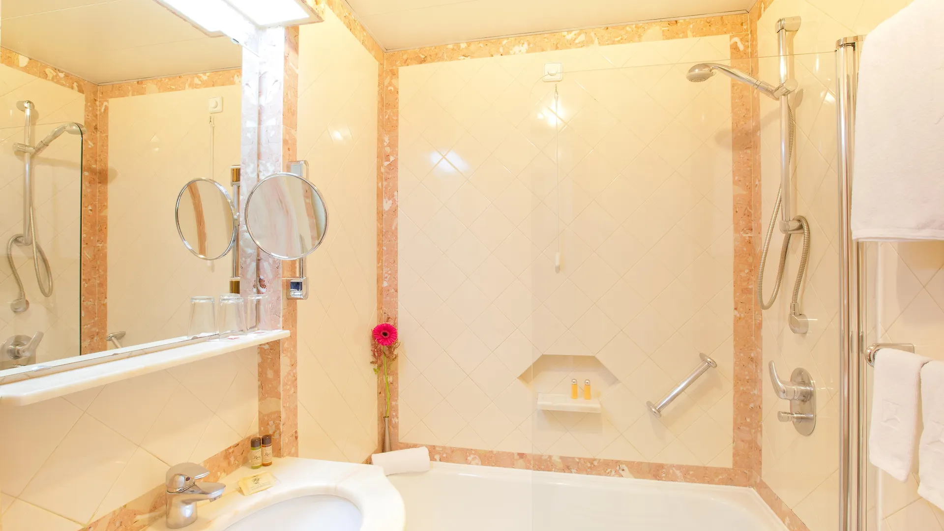Sana Rex Hotel Lisboa 3*,